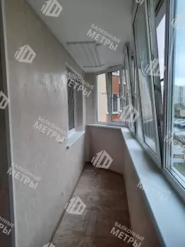 Остекление и отделка балкона Лодочка