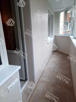 Остекление и отделка балкона Лодочка