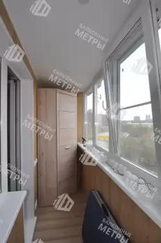 Остекление лоджии окнами с мультифункциональным стеклопакетом и отделка Остекление лоджии окнами с мультифункциональным стеклопакетом и отделка