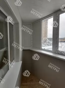 Остекление и отделка балкона