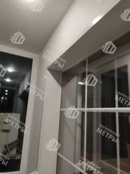 Панорамное остекление и отделка п-образного балкона с утеплением Панорамное остекление и отделка п-образного балкона с утеплением