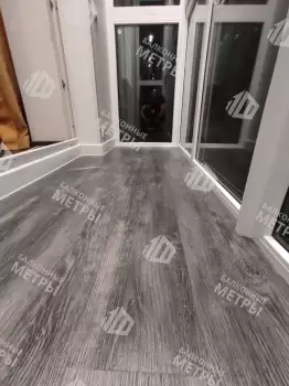 Панорамное остекление и отделка п-образного балкона с утеплением Панорамное остекление и отделка п-образного балкона с утеплением