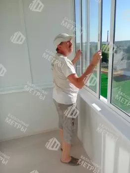 Остекление балкона и отделка стен